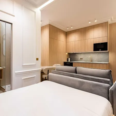 Modern Studio Near Place De La Nation Parigi
