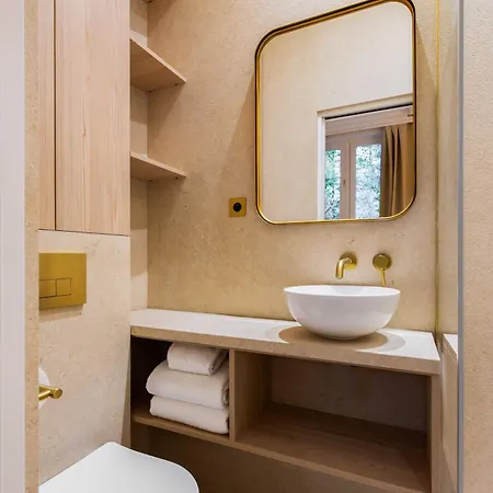 Modern Studio Near Place De La Nation Parigi